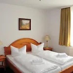 Fuerstenhof Garni Hotel 4*